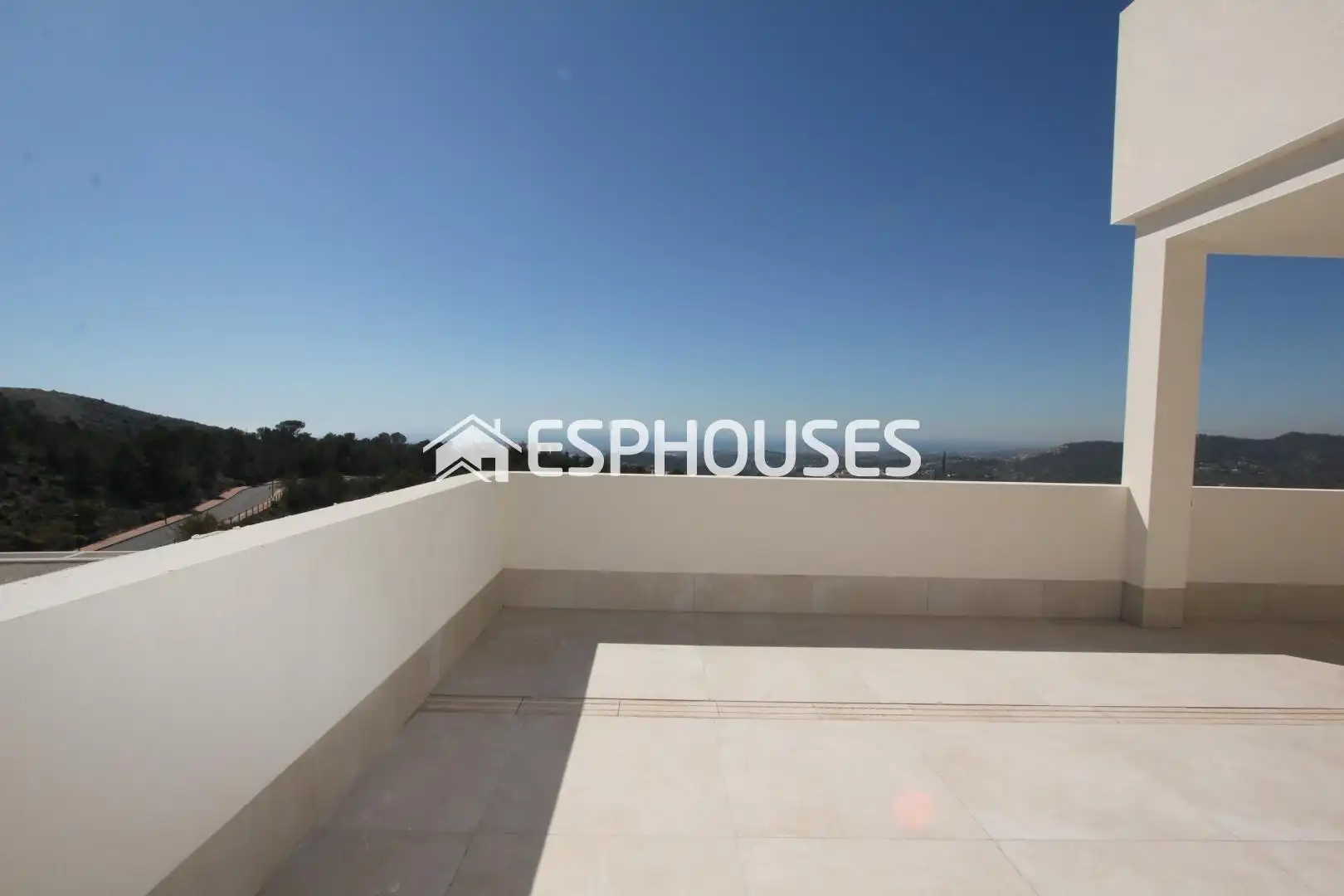 Casa con terrazza in vendita a Golf Bahía, imagen 4