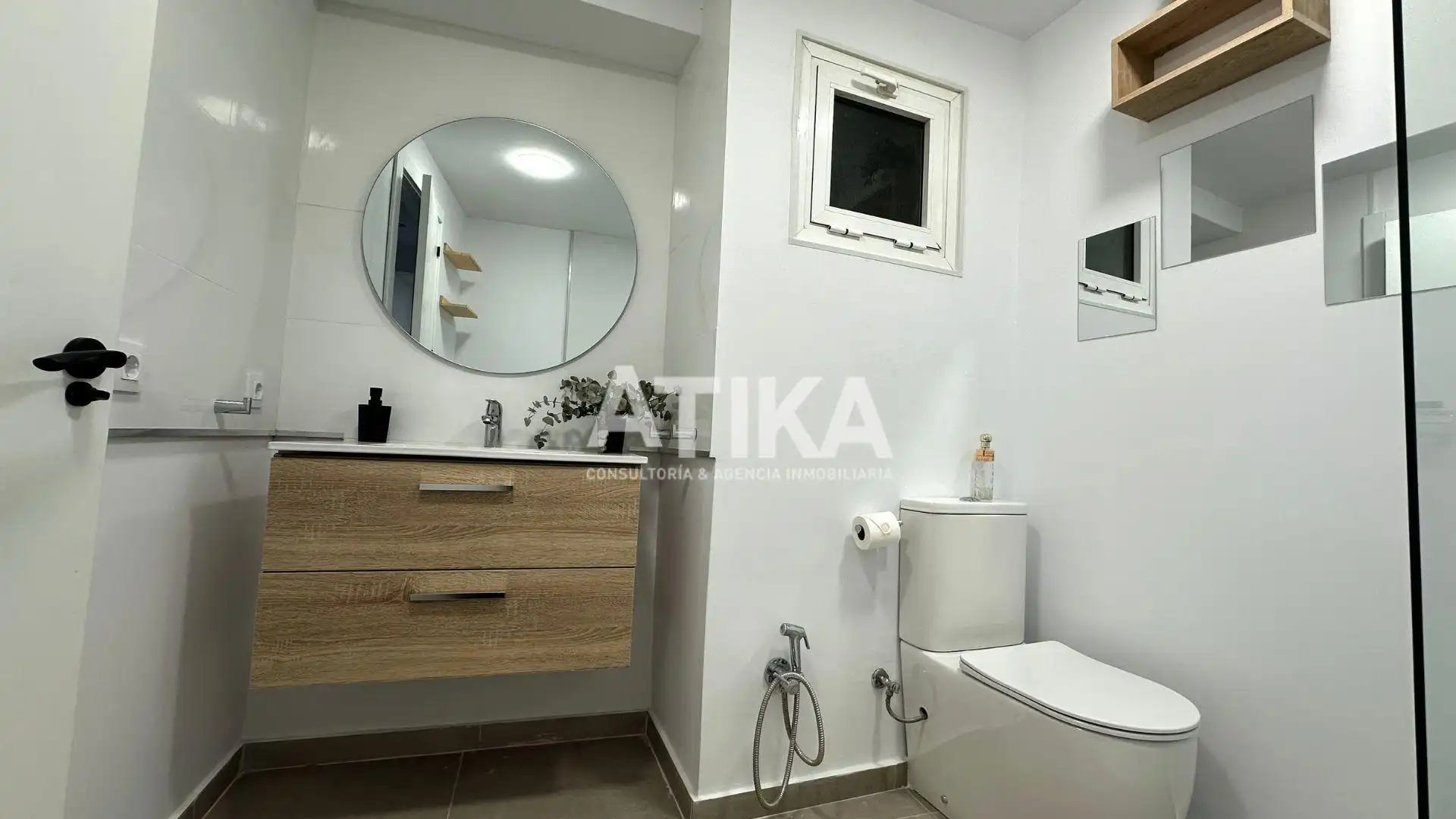 Baño de Piso en venta en Albaida con Parquet, Trastero y Amueblado