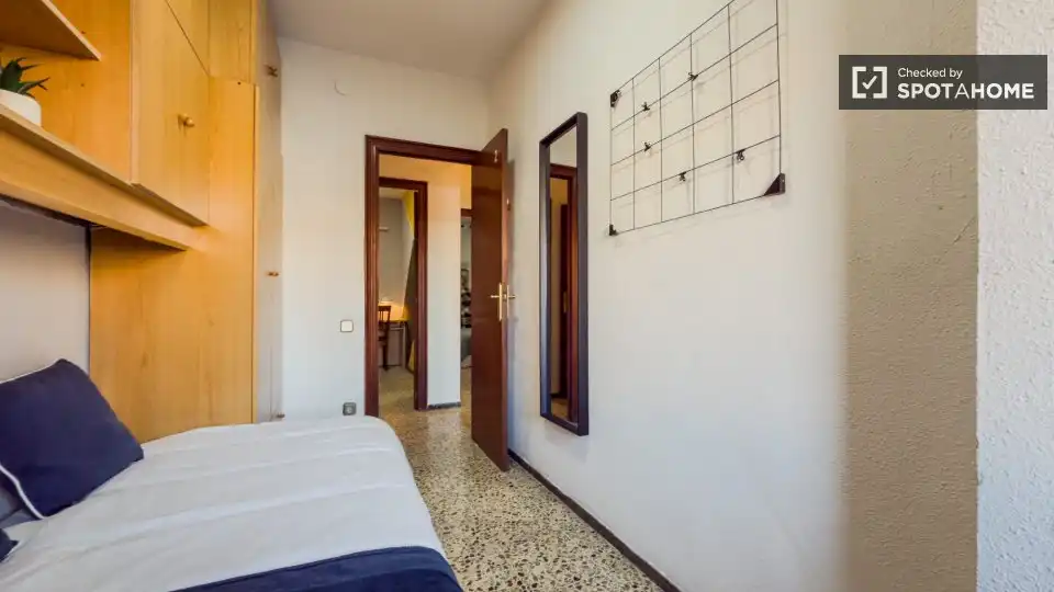 Habitación de Piso de alquiler en Barcelona con Aire acondicionado, Calefacción y Amueblado