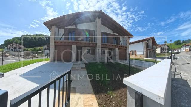 Casa adosada en Venta en Calle Calle de Uxarrea Auzoa en Donamaria