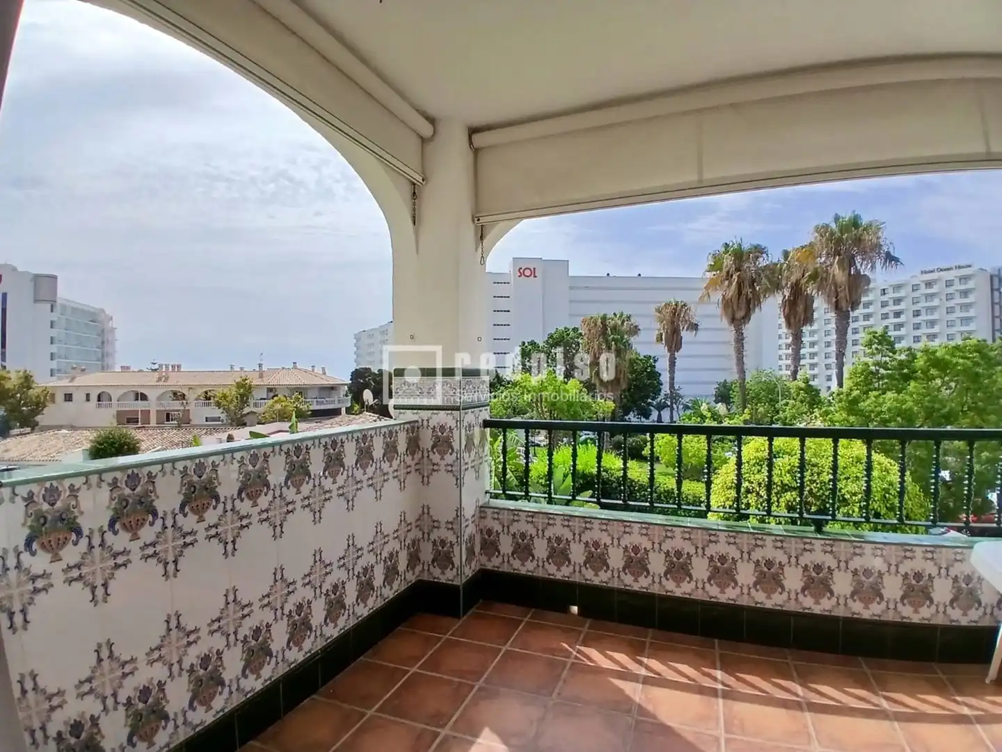 Vista exterior de Pis en venda en Torremolinos amb Calefacció, Jardí privat i Terrassa