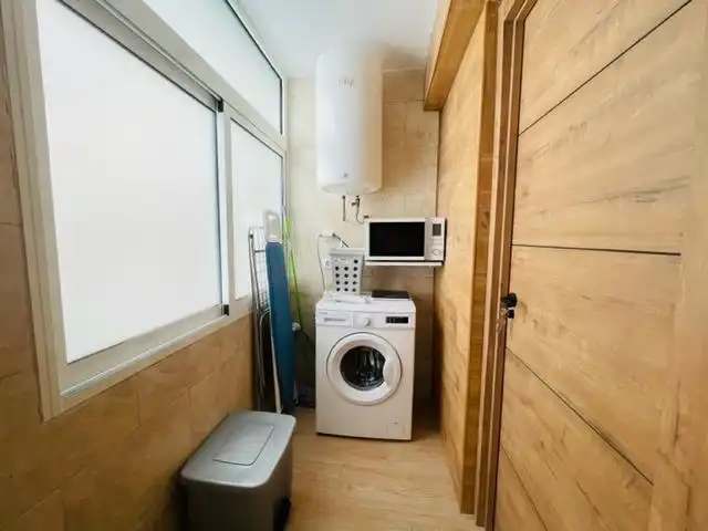 Baño de Piso de alquiler en Elche / Elx con Terraza, Amueblado y Balcón