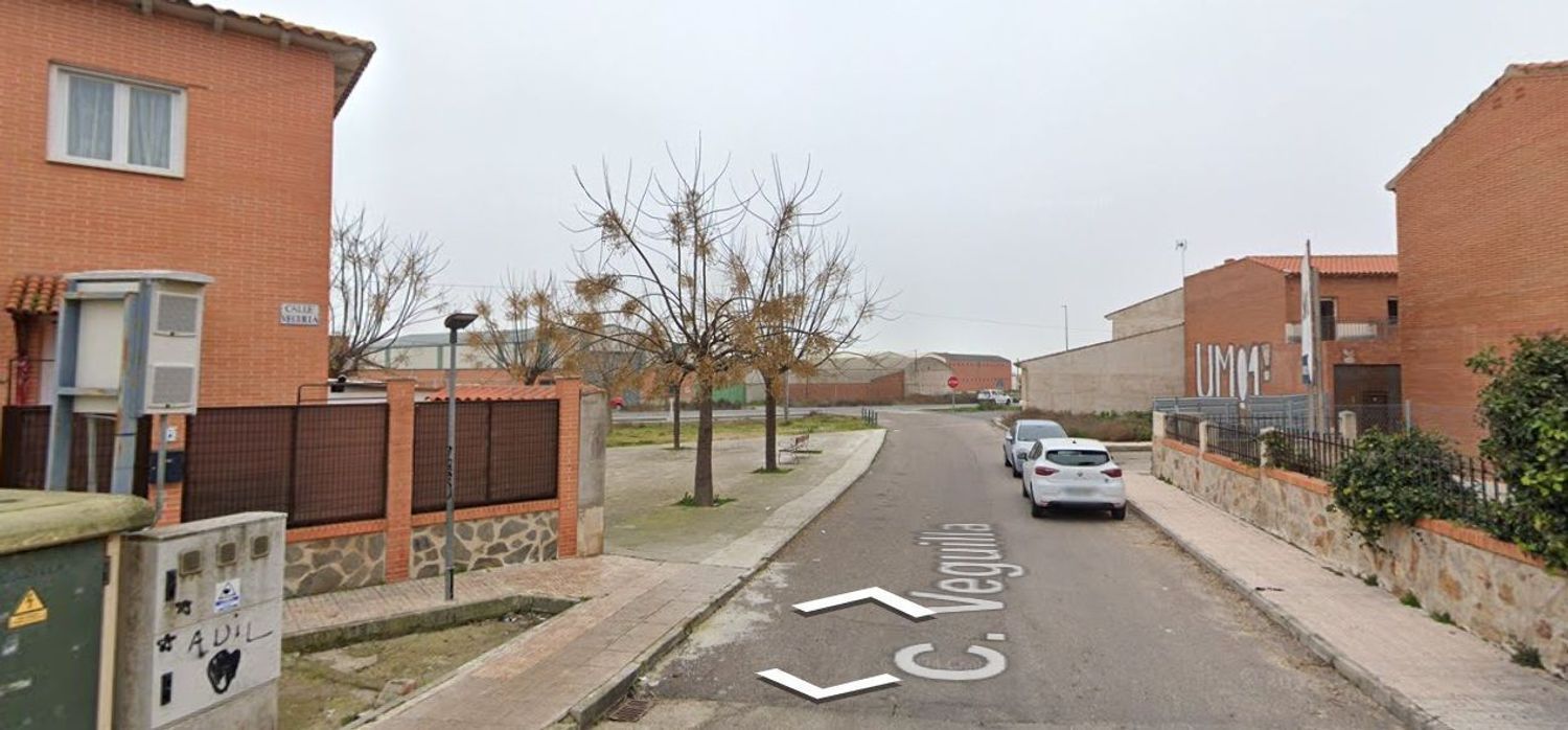 Vista exterior de Pis en venda en Santo Domingo-Caudilla