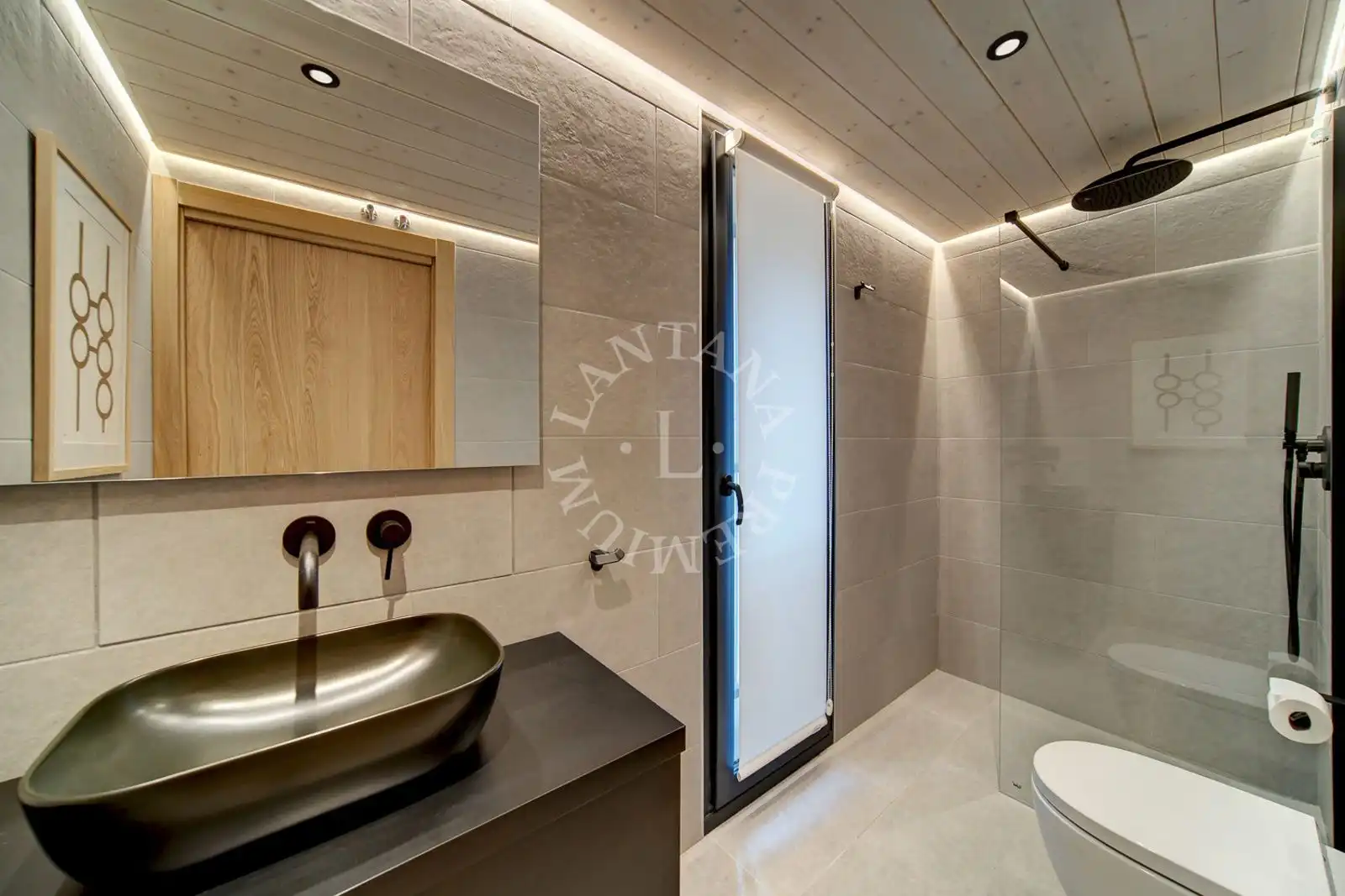Bathroom of Houses for sale in Naut Aran  with Heating, Parquet flooring and Oven