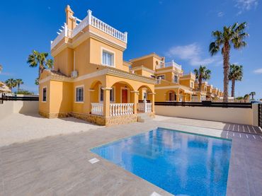Chalet en venta en Algorfa