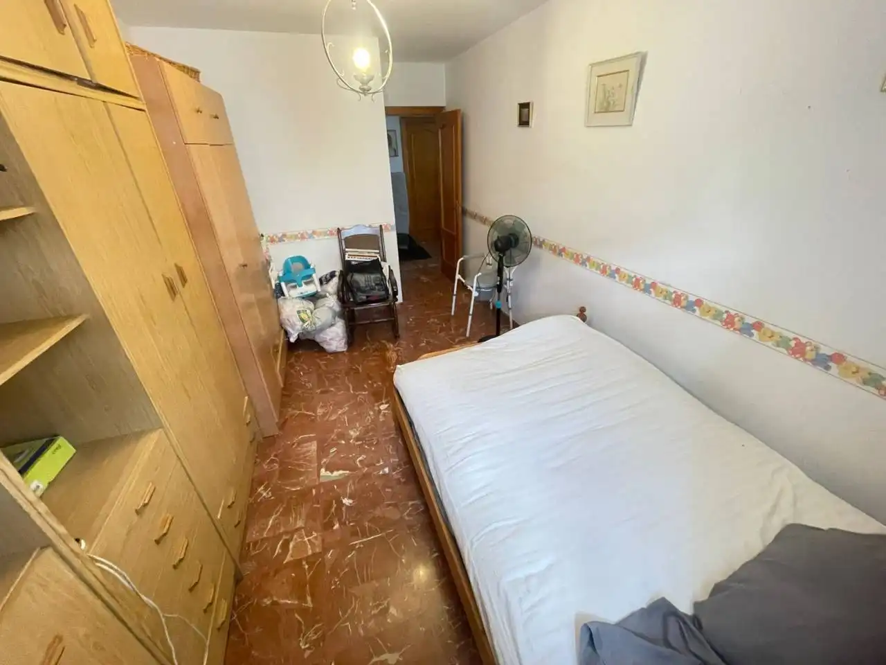 Dormitori de Casa adosada en venda en Estepona amb Aire condicionat, Terrassa i Moblat