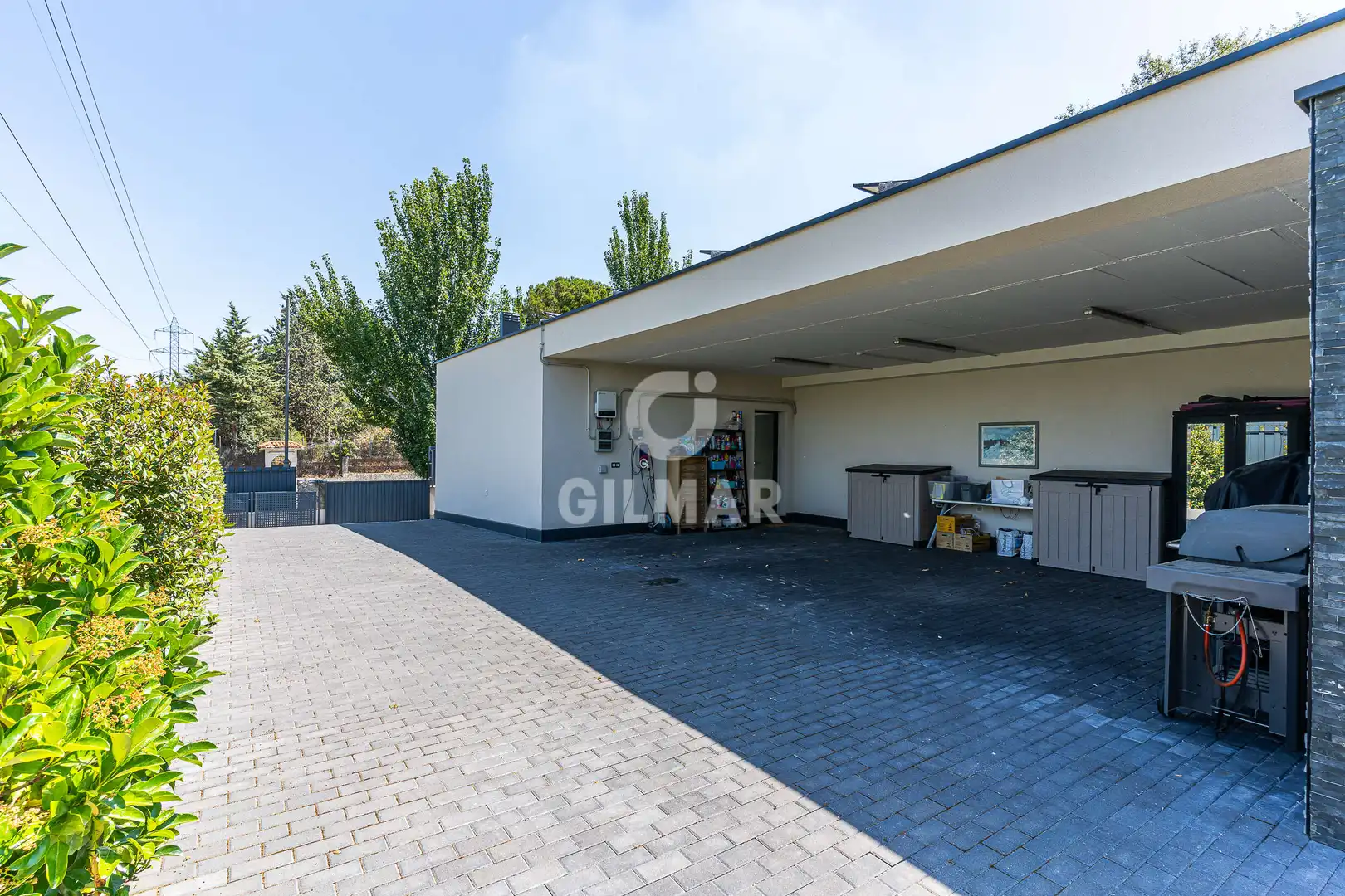 Aparcament de Casa o xalet en venda en Madrid amb Calefacció, Jardí privat i Piscina