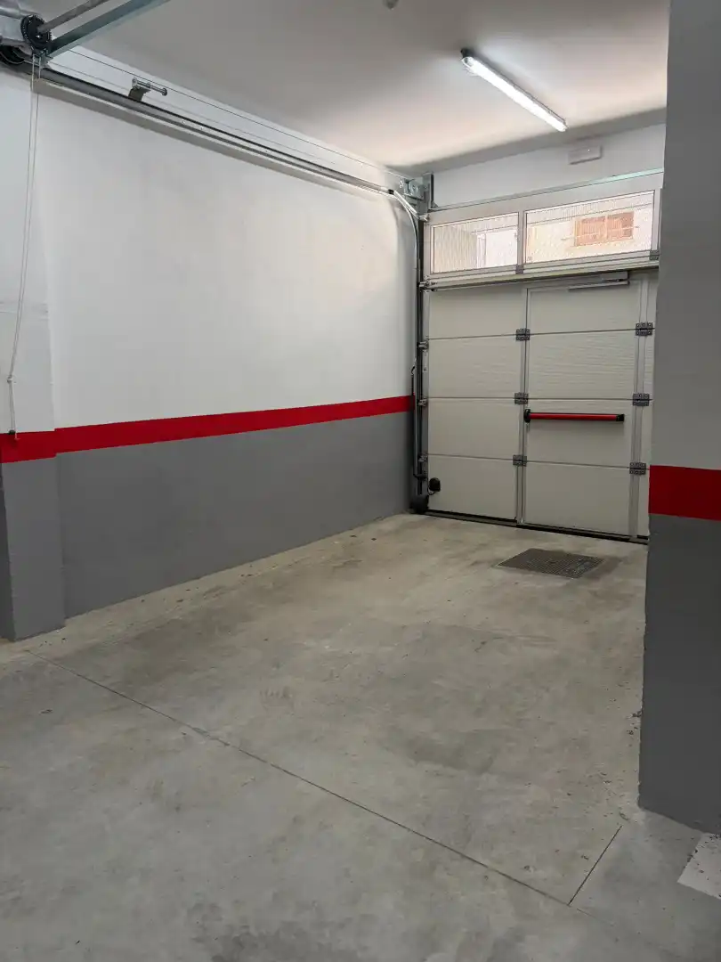 Einzelparkplatz zum Verkauf in Barri Antic, imagen 2