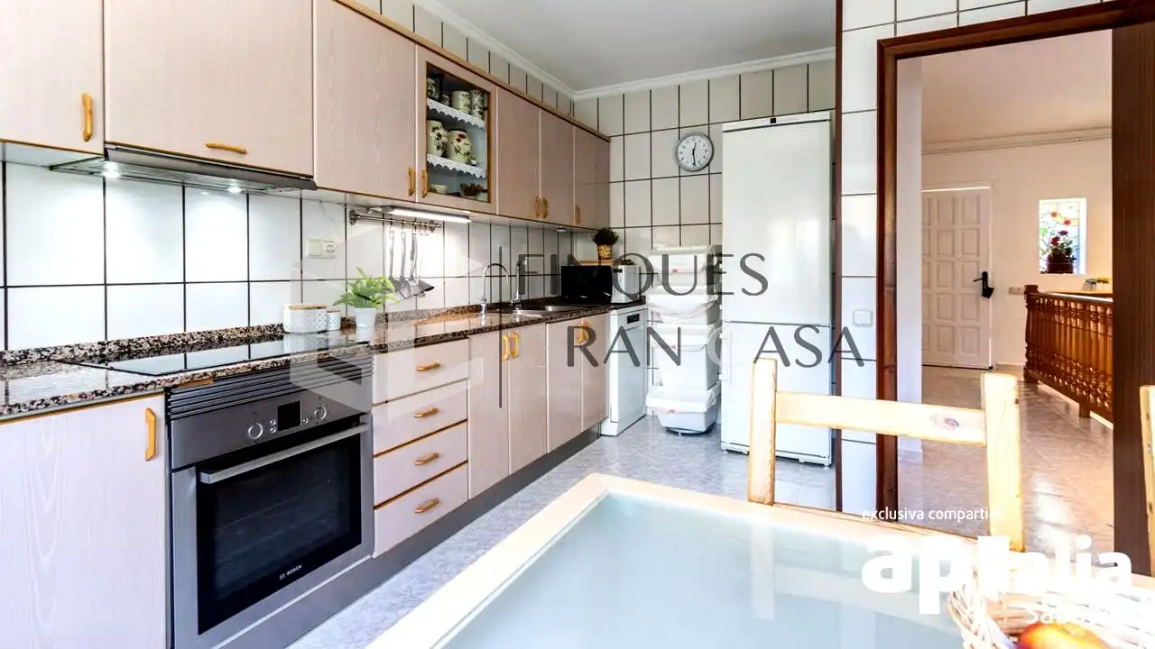 Cocina de Casa o chalet en venta en Caldes de Montbui con Calefacción, Terraza y Trastero