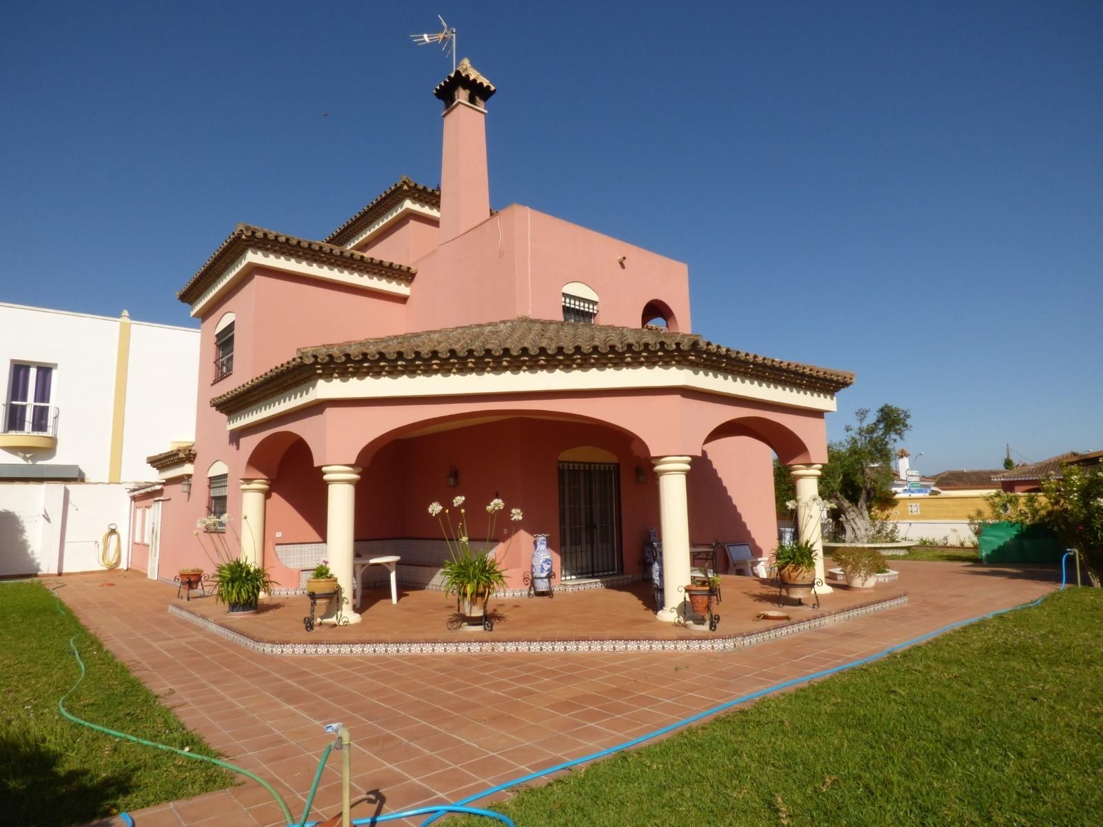 Exterior view of House or chalet for sale in Chiclana de la Frontera  with Air Conditioner, Heating and Private garden