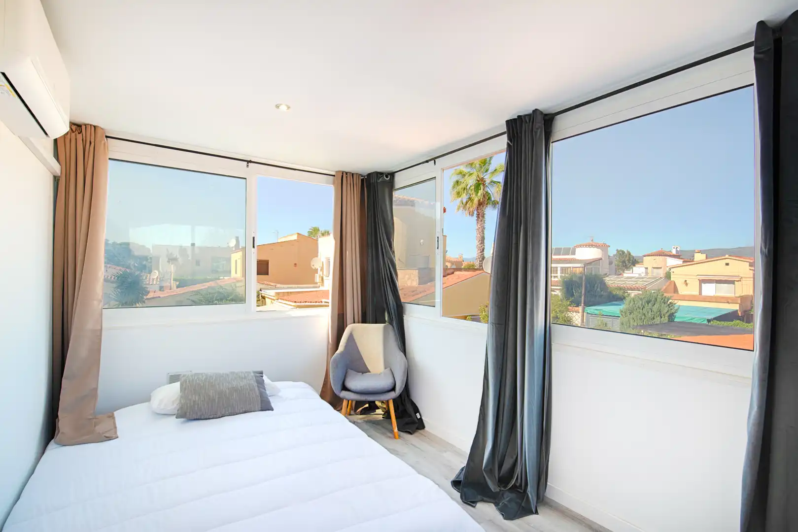 House with pool for sale in Requesens, imagen 23