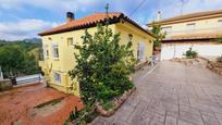 Exterior view of House or chalet for sale in La Bisbal del Penedès  with Air Conditioner, Terrace and Storage room