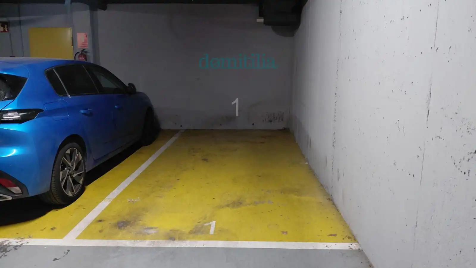 Parking de Dúplex de alquiler en Sabadell con Aire acondicionado, Calefacción y Terraza