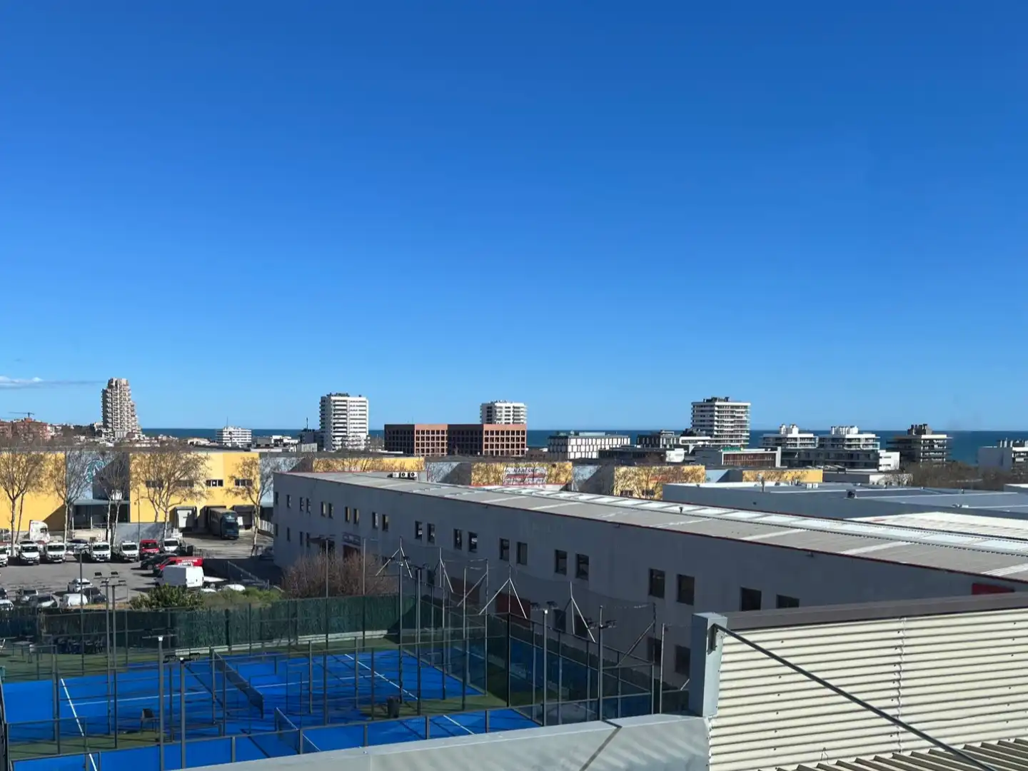 Nave industrial en venta en via sergia 50