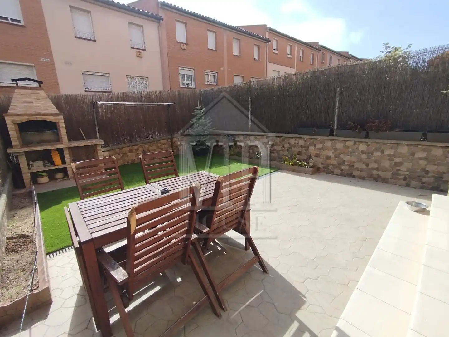Terrassa de Casa adosada en venda en Badalona amb Aire condicionat, Calefacció i Jardí privat