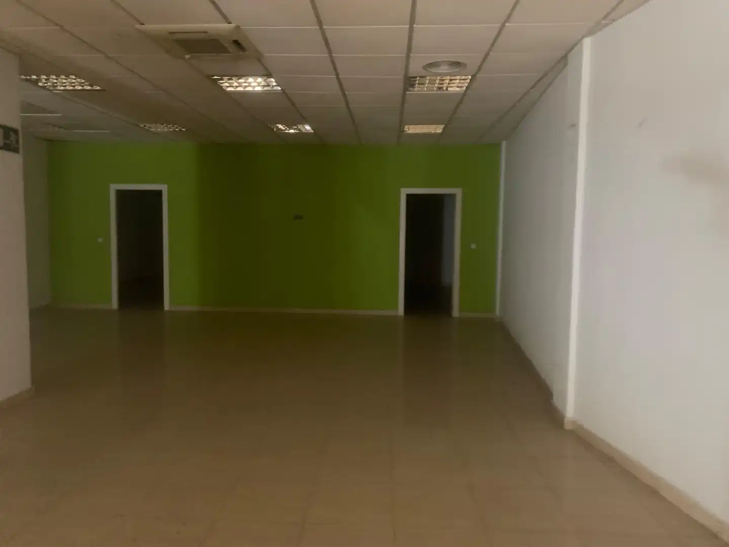 Local comercial en venda a Centro, imagen 2