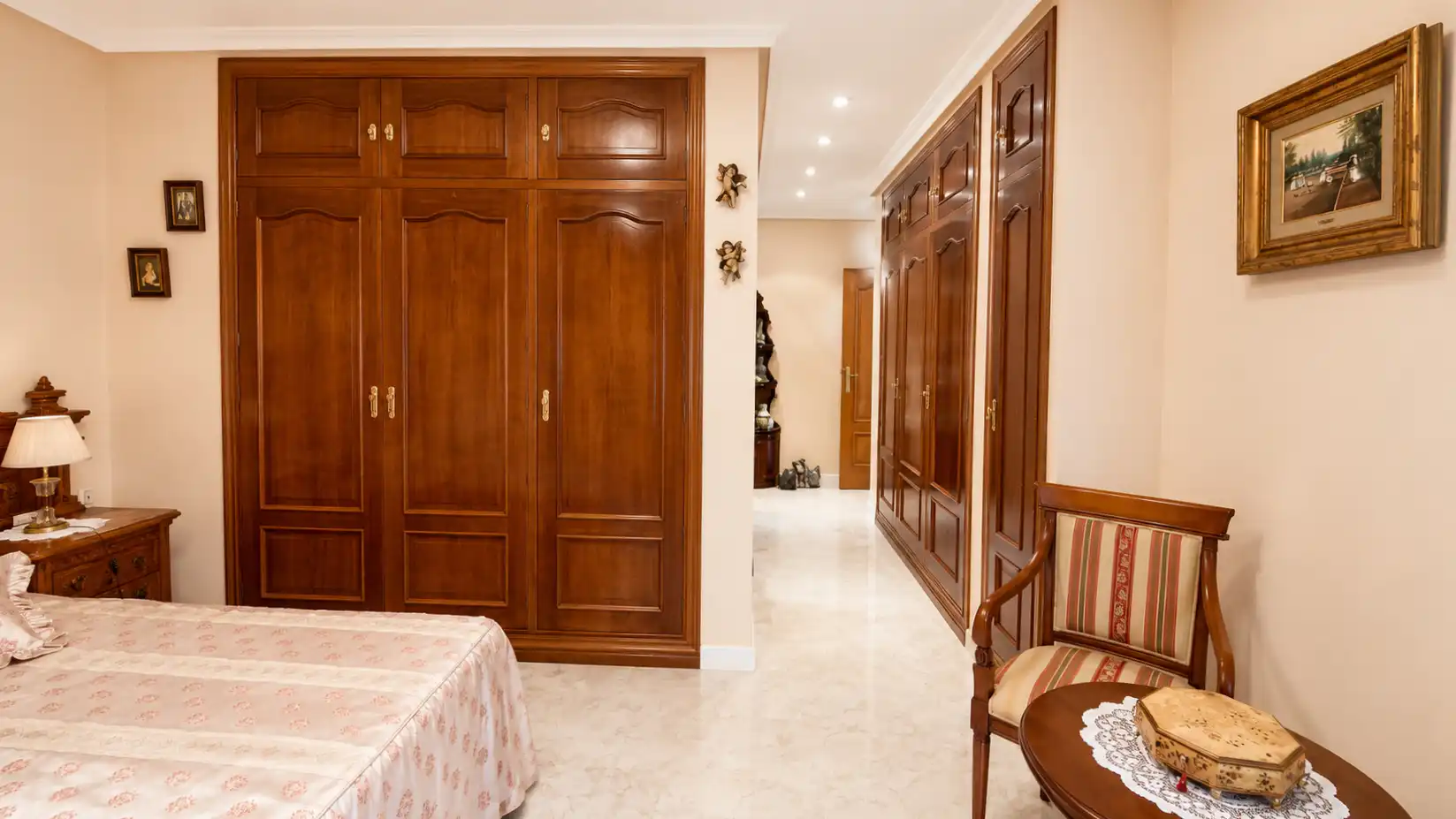 Bedroom of Houses for sale in San Lorenzo de El Escorial  with Air Conditioner, Heating and Private garden