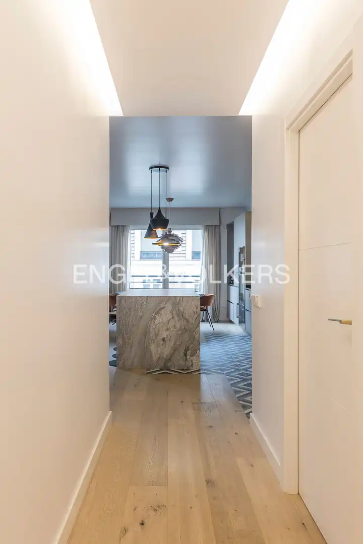 Dining room of Flat for sale in Chamberí