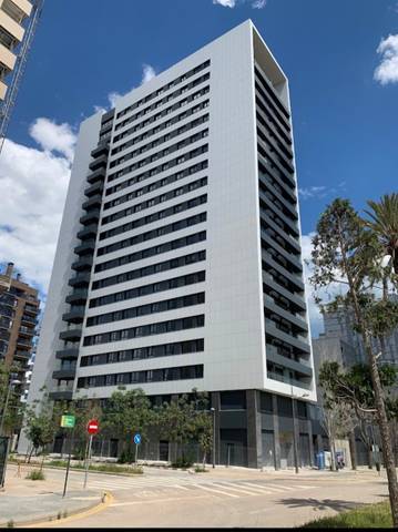 Local comercial en Alquiler en Avinguda de Fernando Abril Martorell, 36 en Malilla