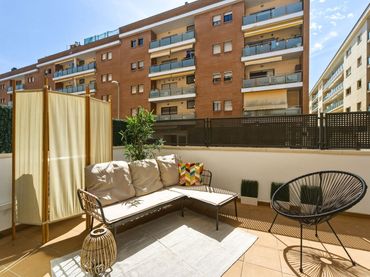 Flat with pool for sale in Antilles
