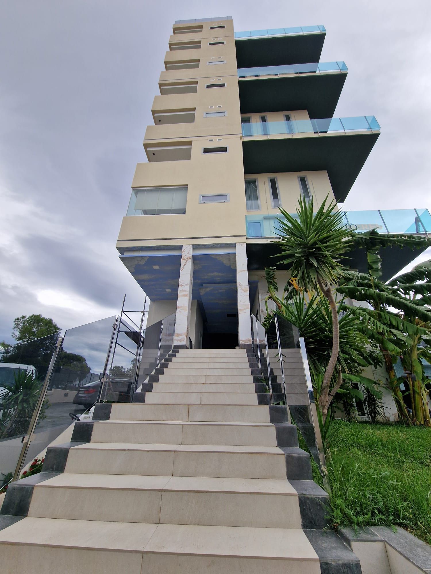 Vista exterior de Pis en venda en Finestrat amb Aire condicionat, Terrassa i Piscina