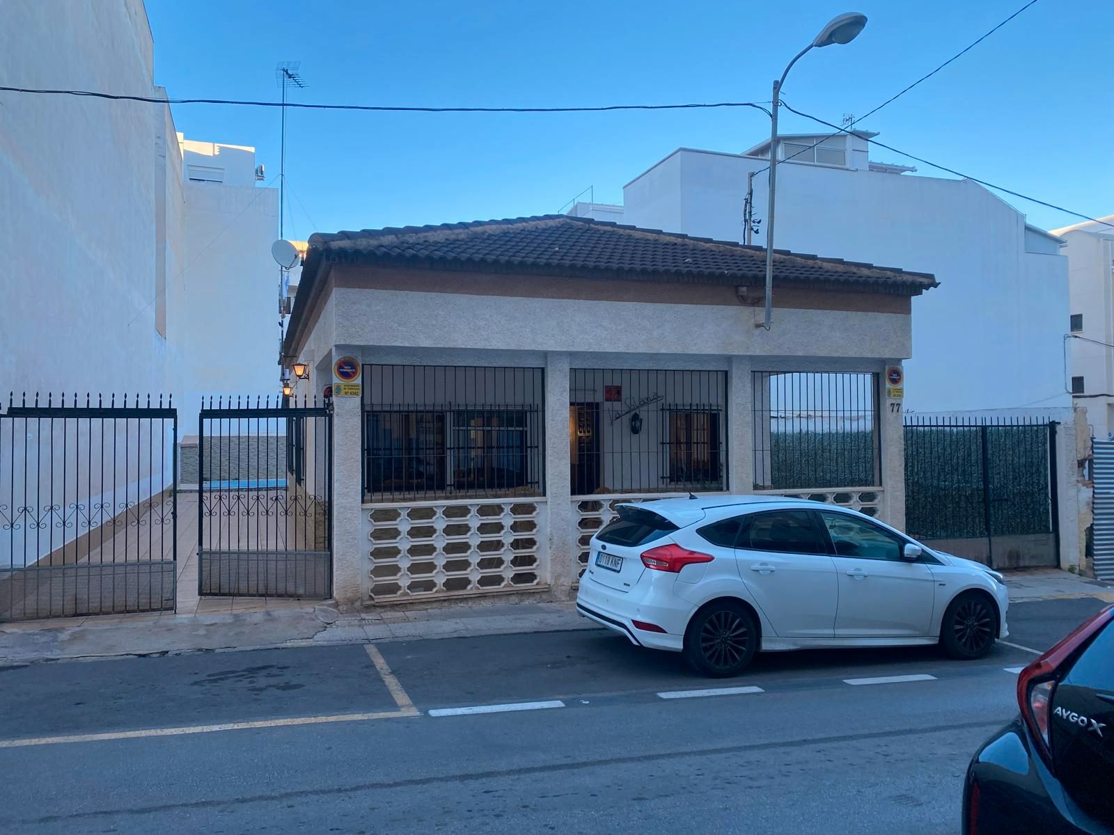 Vista exterior de Casa o xalet en venda en Torrevieja amb Moblat
