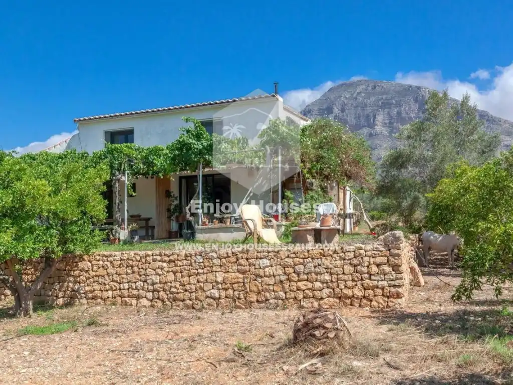 Houses for sale in Montgó - Ermita