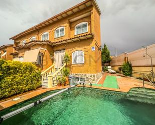 Exterior view of Single-family semi-detached for sale in Navalcarnero  with Air Conditioner