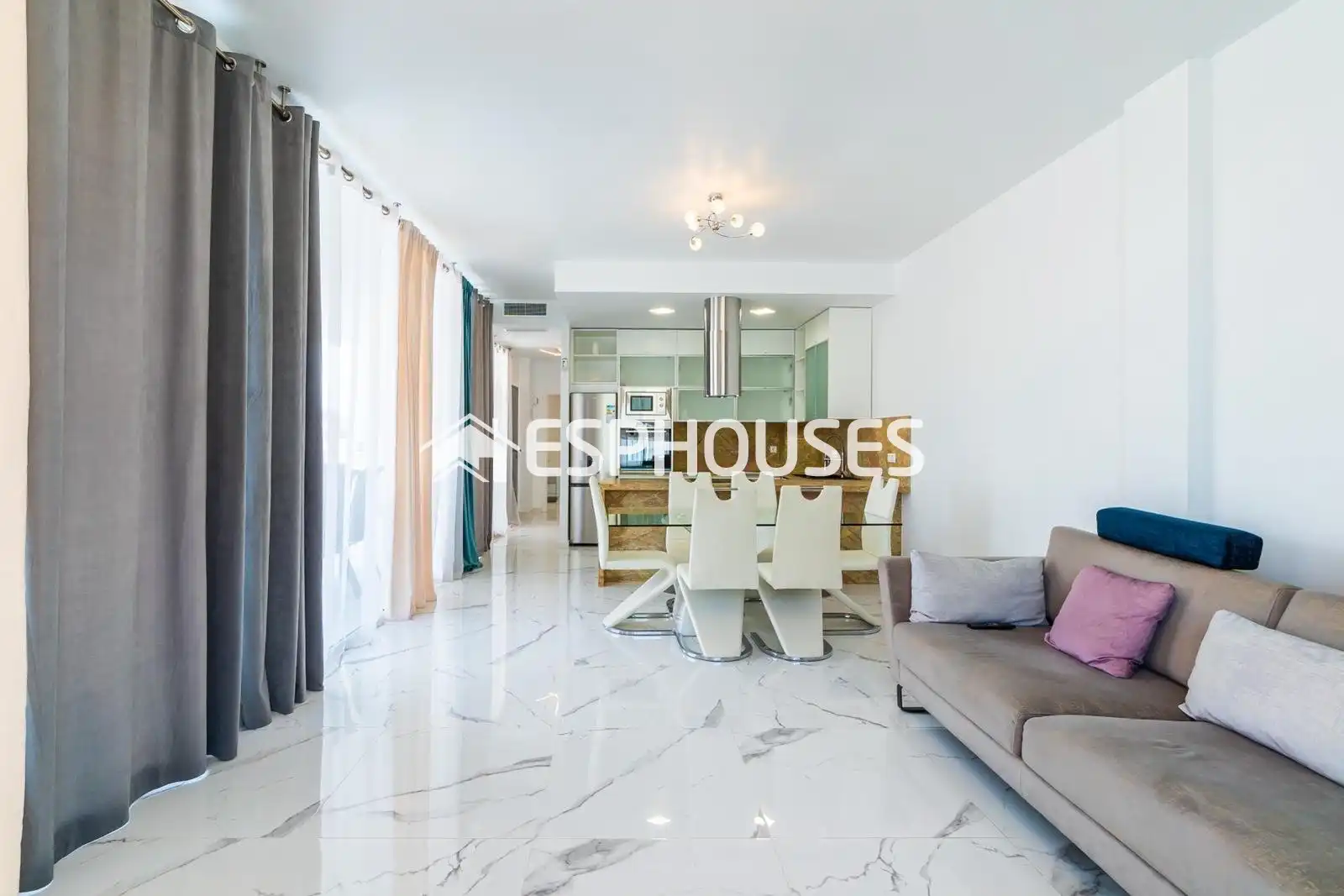 Chalet con terraza en venta en Orihuela Costa, imagen 2
