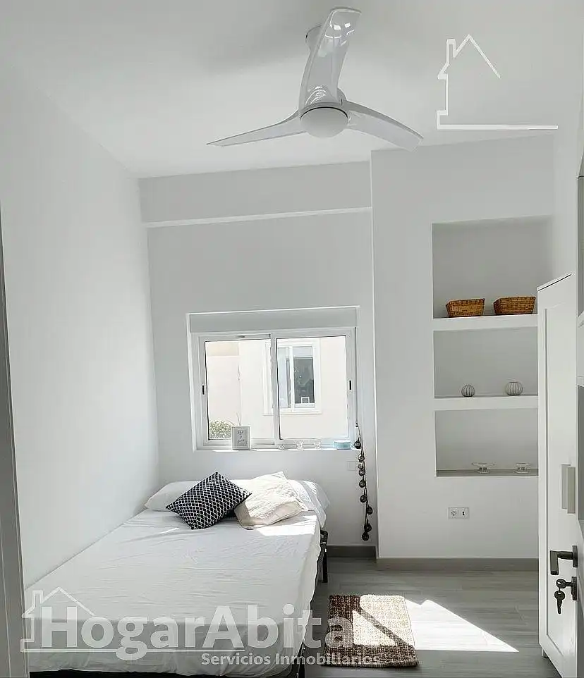 Bedroom of Flat for sale in Valencia  with Heating and Terrace