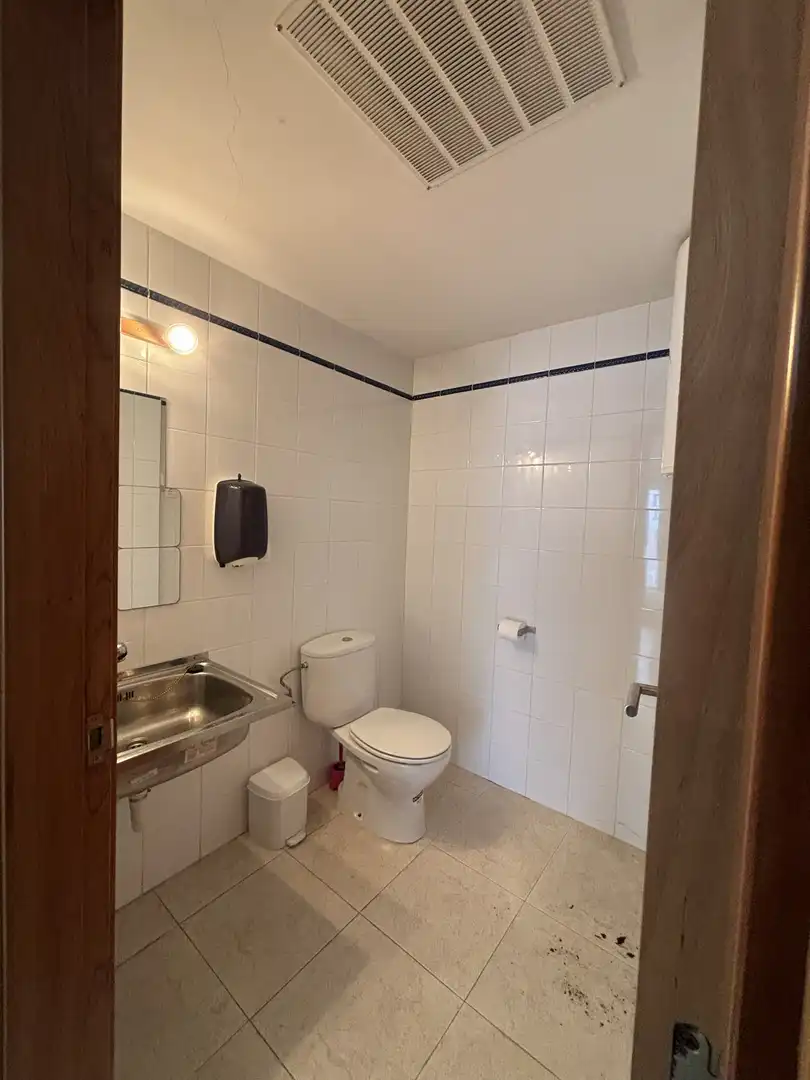 Bany de Oficina de lloguer en Blanes
