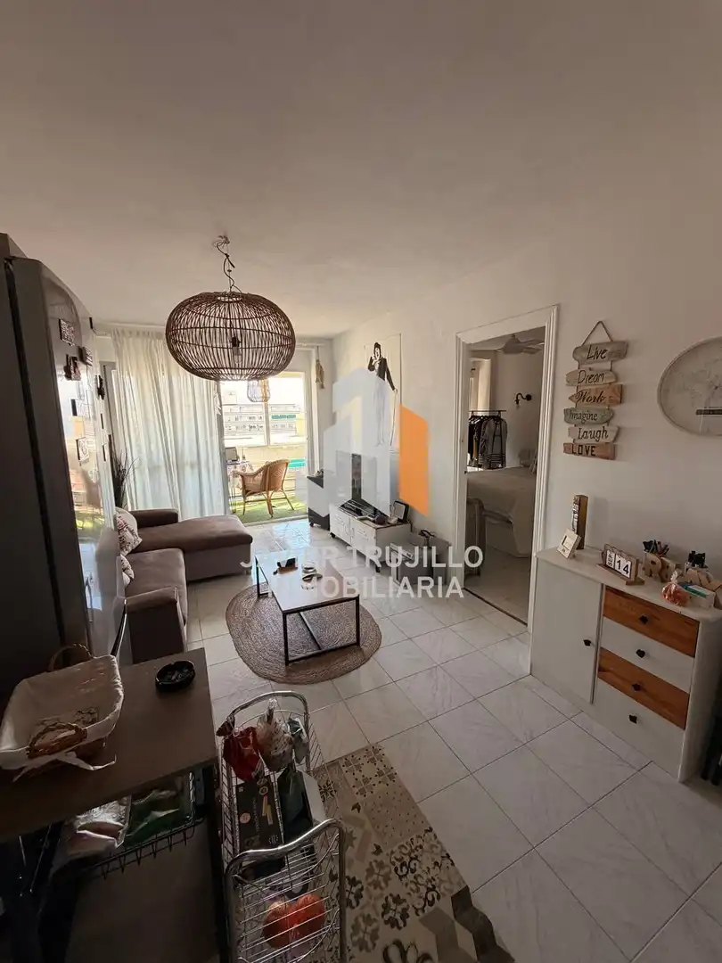 Sala de estar de Apartamento en venta en Vélez-Málaga con Piscina