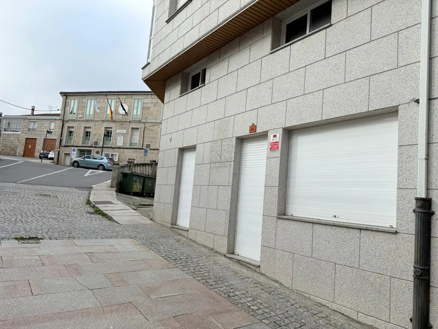 Local commercial à louer à Maceda