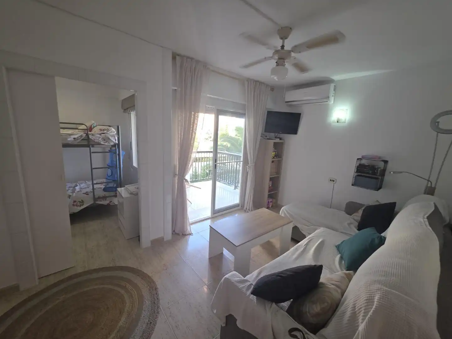 Apartments for rent in Calle GABRIEL Y GALAN-CMOR, Campoamor