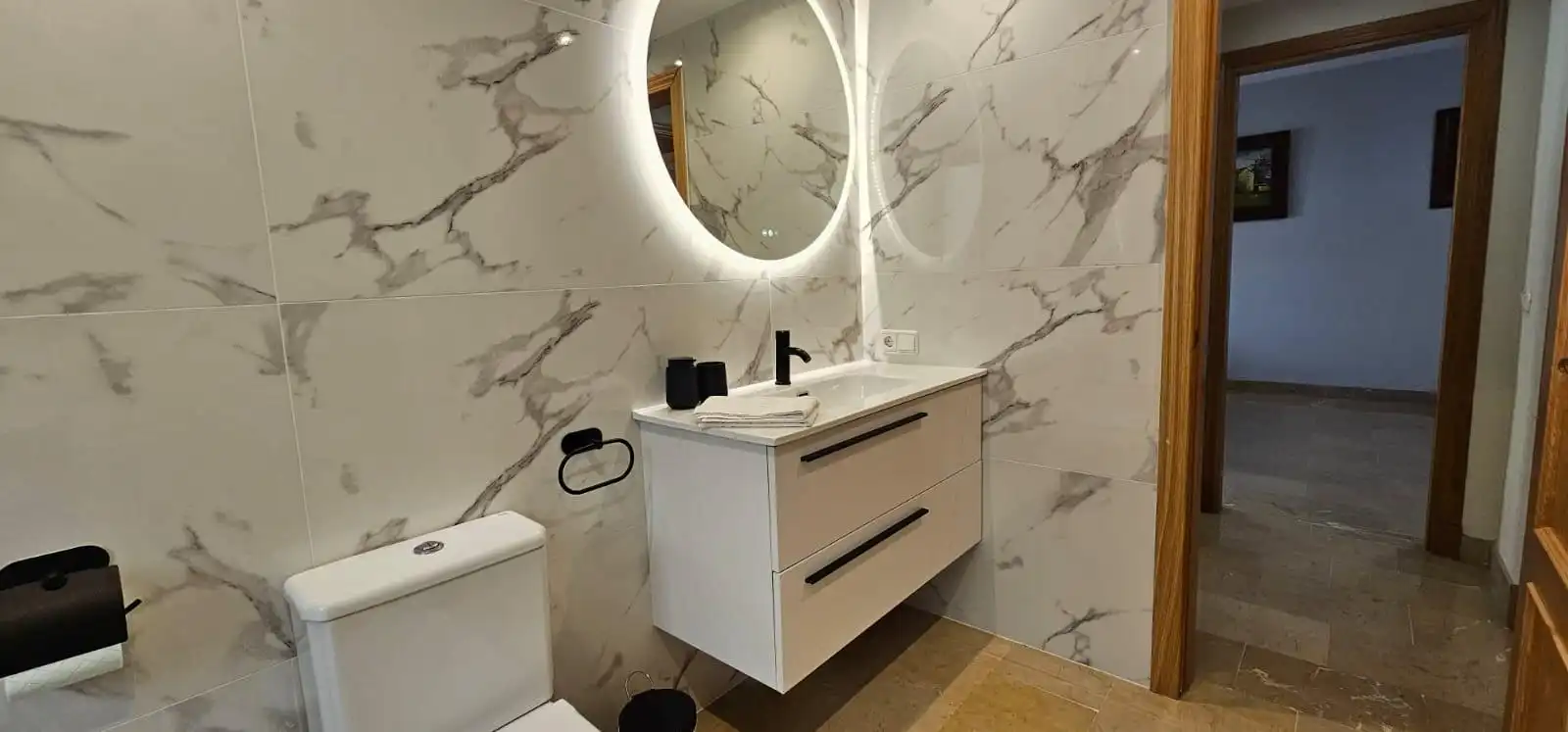 Badezimmer von Wohnung zur Miete in Marbella mit Privatgarten, Terrasse und Möbliert