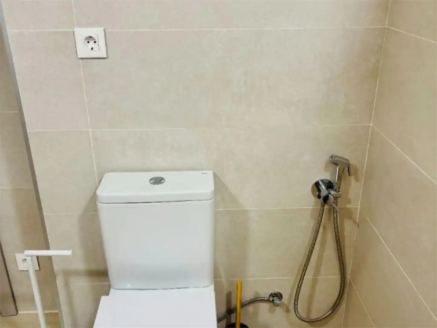 Badezimmer von Wohnung zur Miete in  Valencia Capital mit Klimaanlage und Balkon