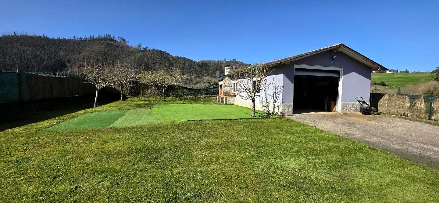 Houses for sale in Valdés - Luarca  with Heating, Private garden and Parquet flooring
