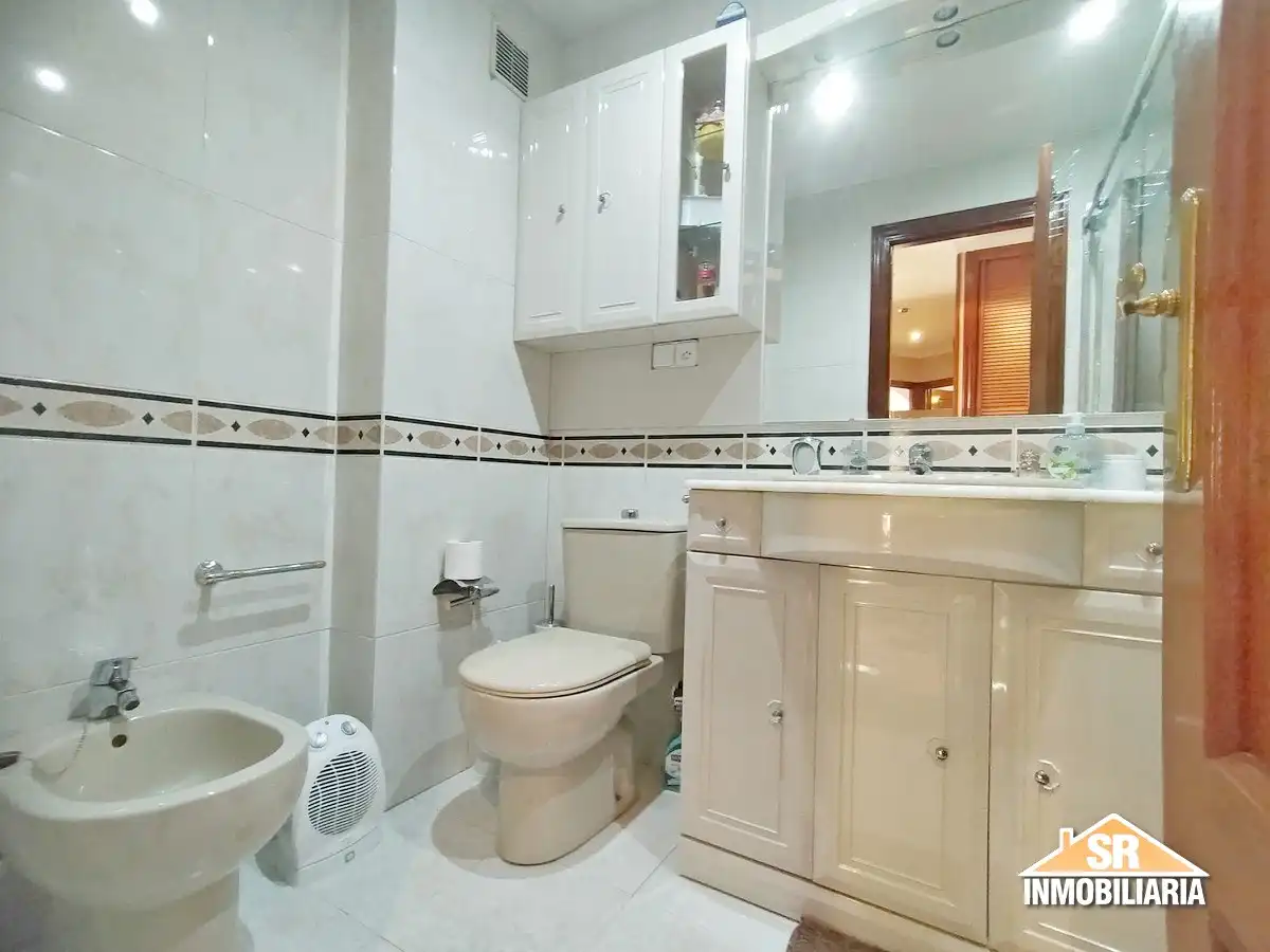 Penthouse with lift to rent in Calle General Salcedo Molinuevo, imagen 12