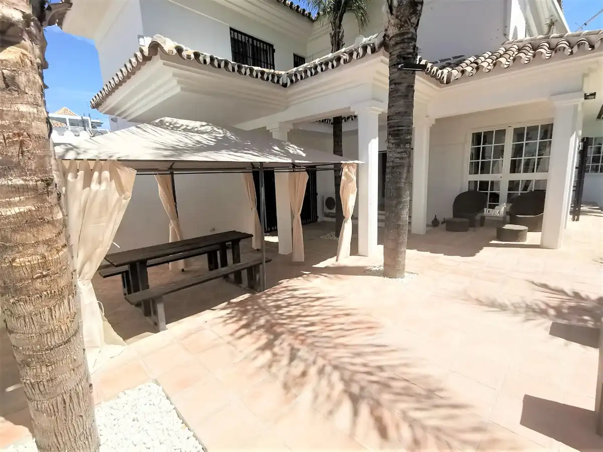 Terrassa de Casa o xalet de lloguer en Marbella amb Aire condicionat, Jardí privat i Terrassa