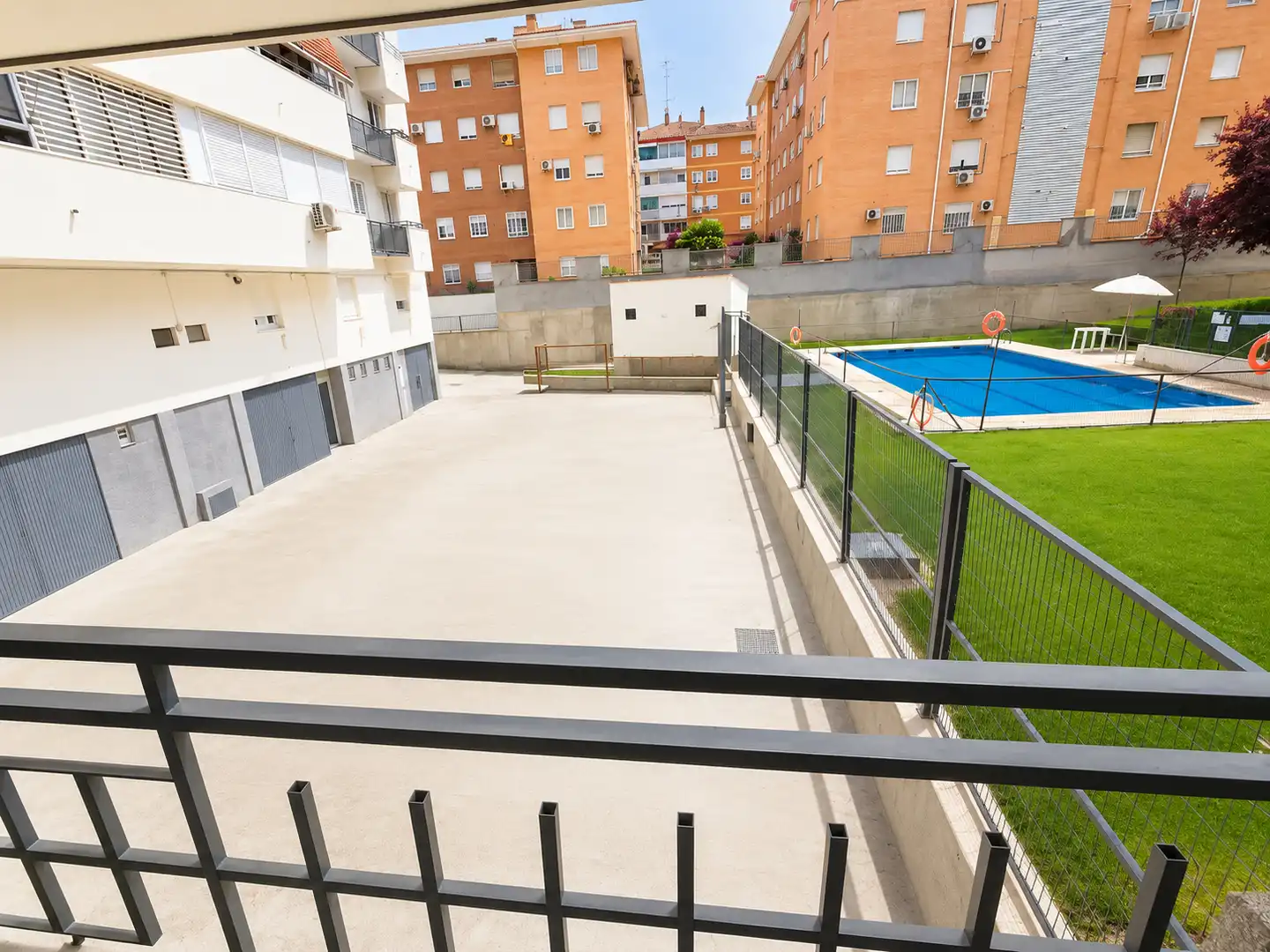 Piscina de Piso en venta en Coslada con Aire acondicionado, Calefacción y Terraza