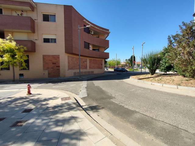 Local comercial en Alquiler en Binéfar