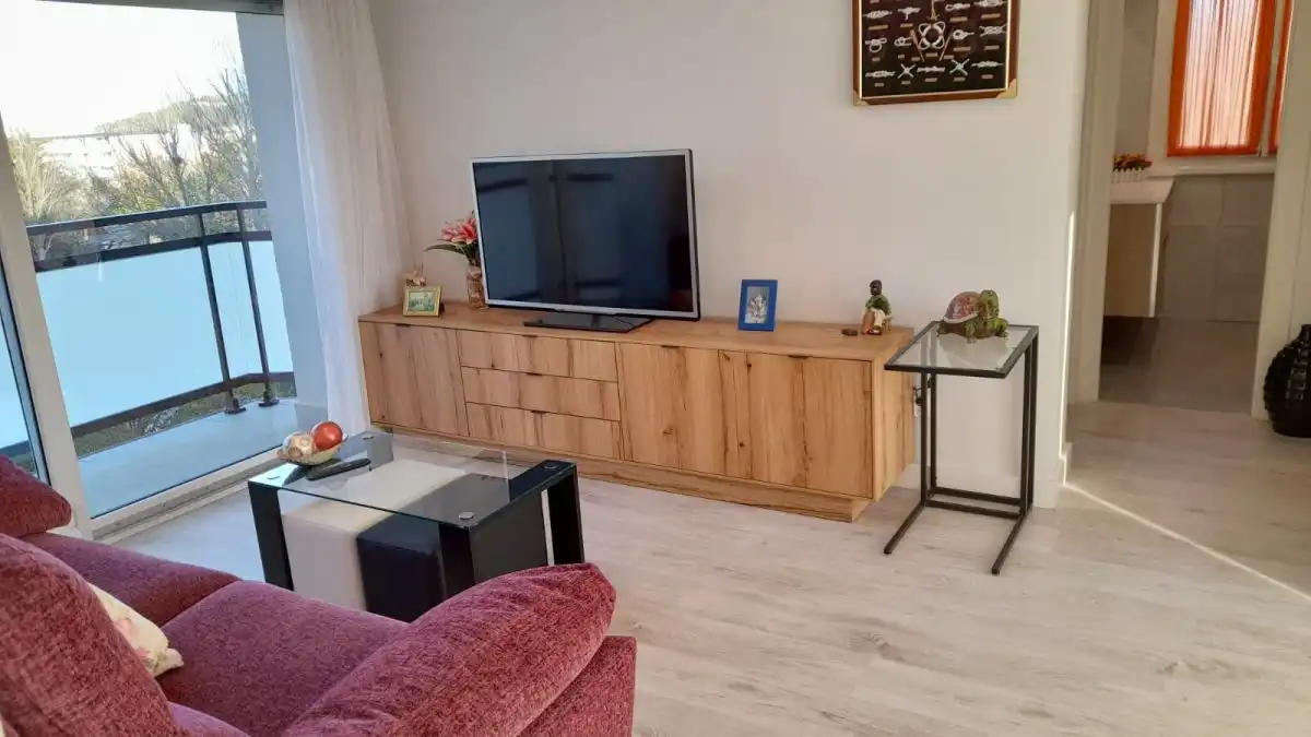 Sala de estar de Piso de alquiler en Laredo con Calefacción, Terraza y Amueblado