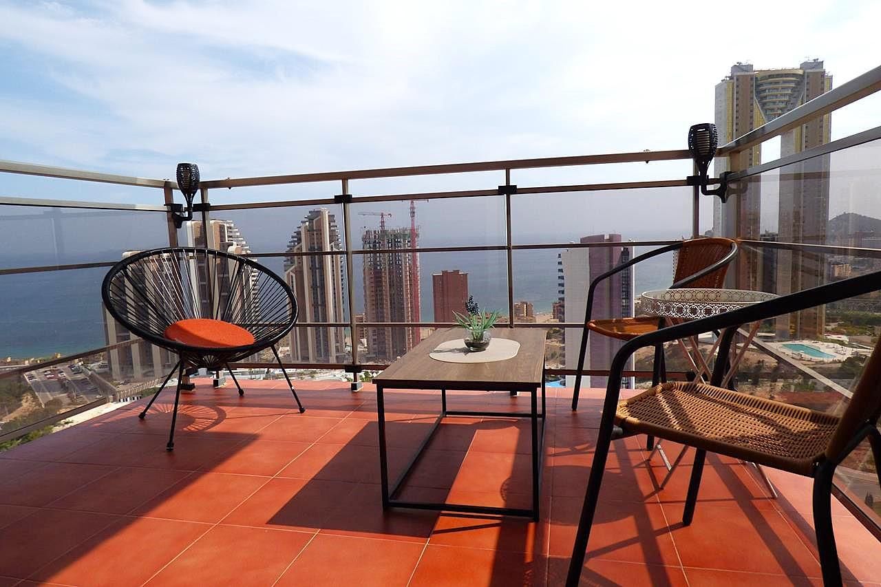 Terrace of Flat to rent in Benidorm  with Air Conditioner, Terrace and Furnished