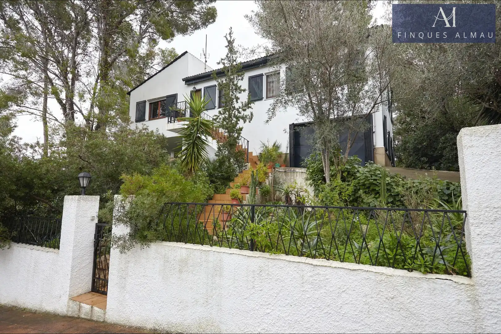 Vista exterior de Casa o chalet en venta en Sant Pere de Ribes con Calefacción, Jardín privado y Trastero