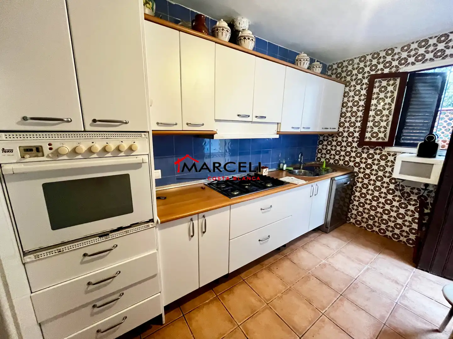 Cuina de Casa o xalet en venda en Orihuela amb Jardí privat, Terrassa i Moblat