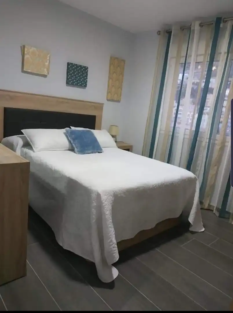 Habitación de Piso de alquiler en Roquetas de Mar con Aire acondicionado, Calefacción y Terraza
