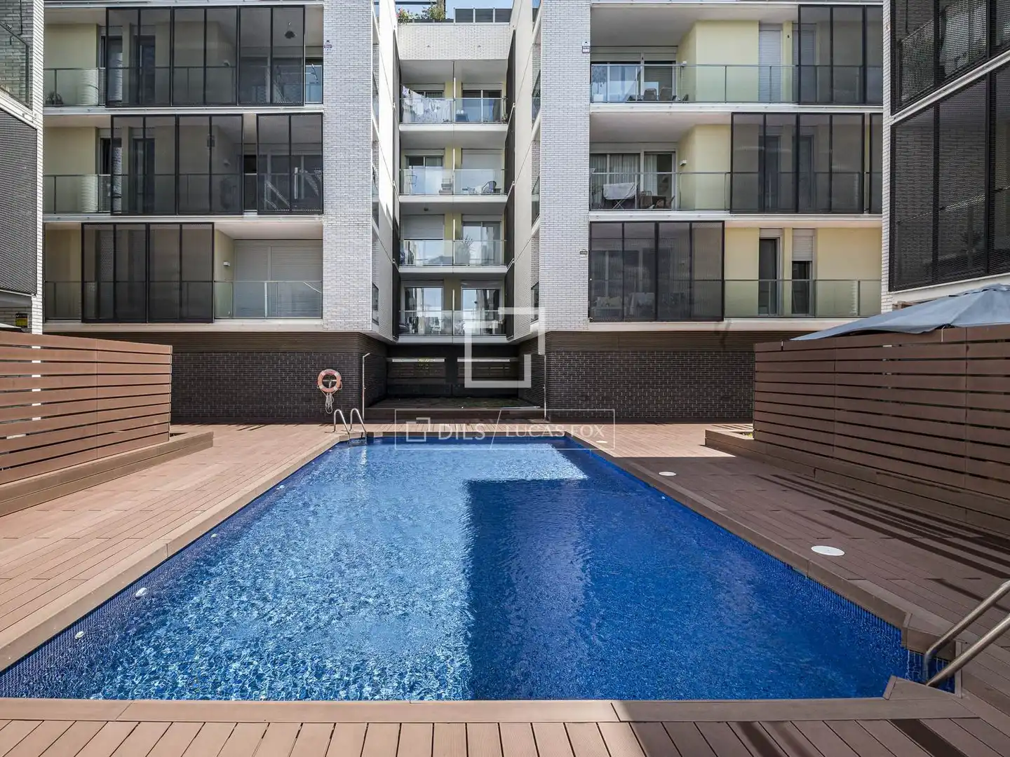 Schwimmbecken von Wohnung zum Verkauf in Sant Cugat del Vallès mit Klimaanlage, Terrasse und Schwimmbad
