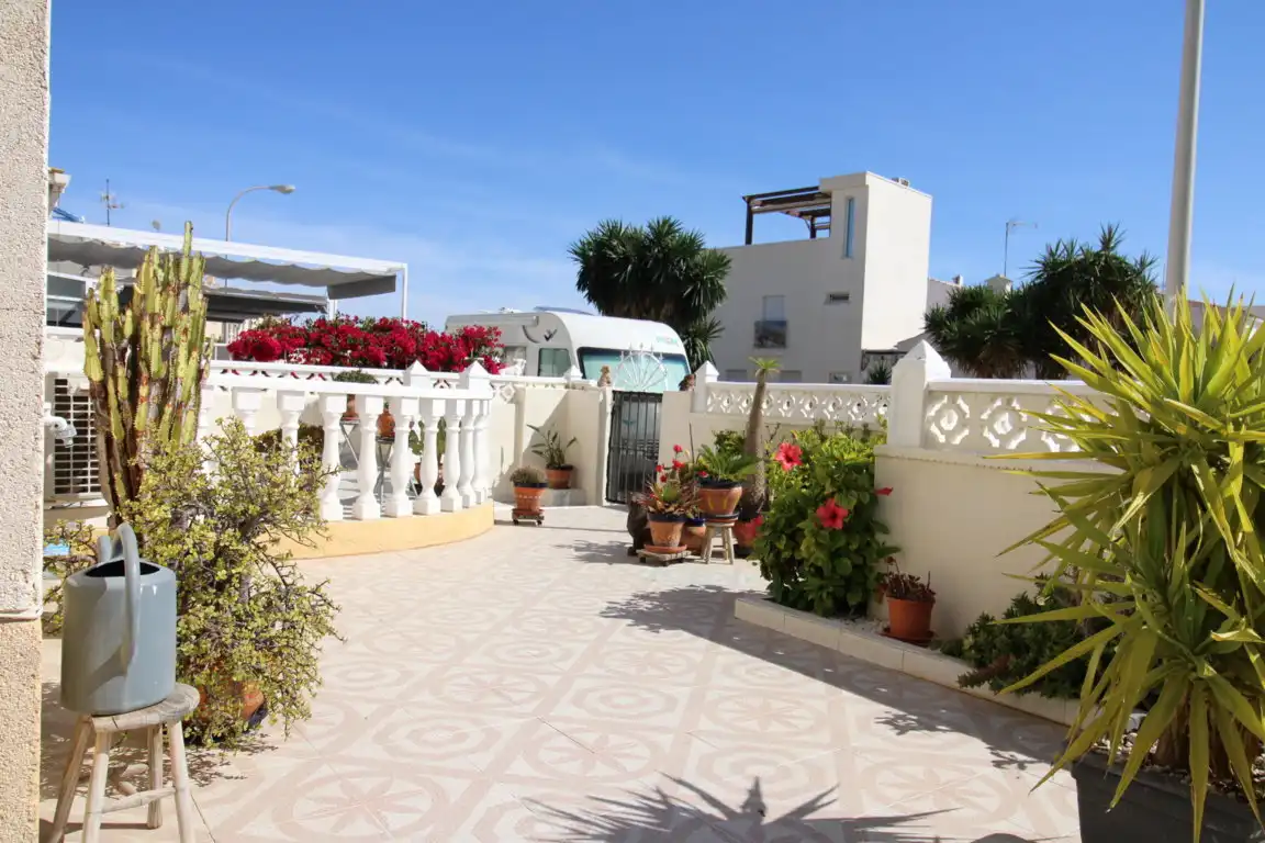 Terrassa de Casa o xalet en venda en Torrevieja amb Terrassa, Moblat i Piscina comunitària