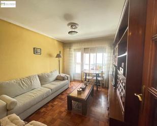 Sala d'estar de Pis en venda en León Capital  amb Calefacció i Terrassa