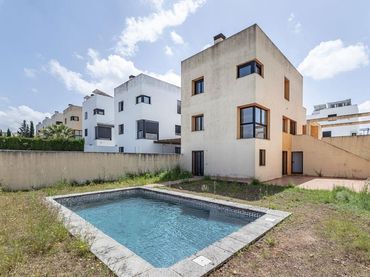 Casa a schiera con balcone in vendita a Calle Majuelo 29